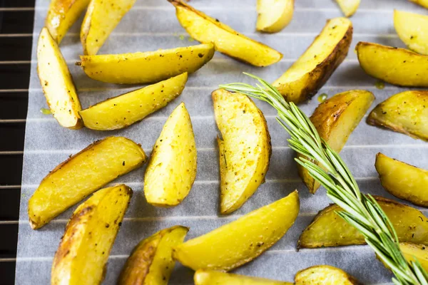 Baked Potatoes Baking Sheet Pieces Spices Rosemary Homemade Cooking Kitchen — Stock Photo, Image
