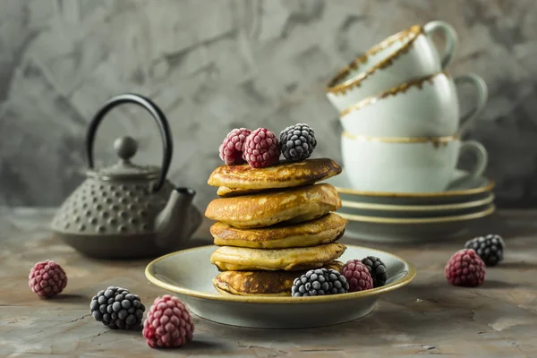 Pile Pancakes Plate Raspberries Blackberries Next Cups Kettle Gray Table — Stock Photo, Image