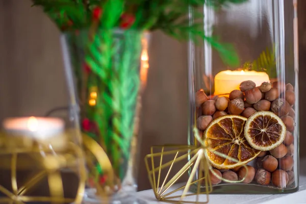 Home Winter Christmas Decorations Apartment Candlesticks Vase Green Branches Red — Stock Photo, Image