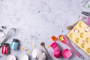Profesyonel pasta şefi için mutfak gereçleri ve aletler