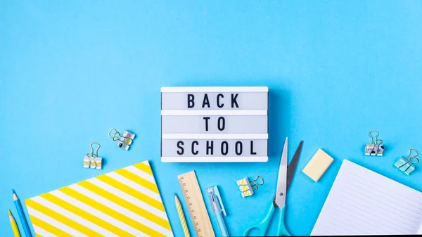 Papelería para la escuela - 1 de septiembre concepto — Foto de Stock