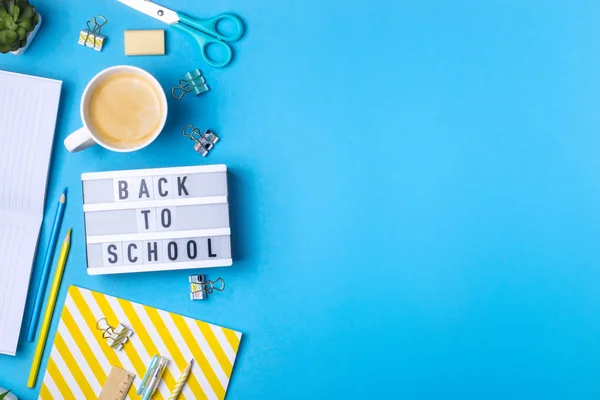 Papelería para la escuela - 1 de septiembre concepto — Foto de Stock