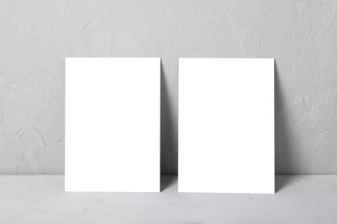 Sırada okaliptüslü gri kart modeli var..