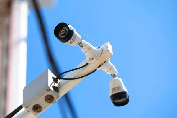 Камеры Видеонаблюдения Двух Направлениях Панорамного Просмотра Охраняемого Объекта Мониторинг Частной — стоковое фото