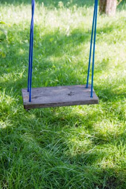 Eski ahşap salıncak Bahçe