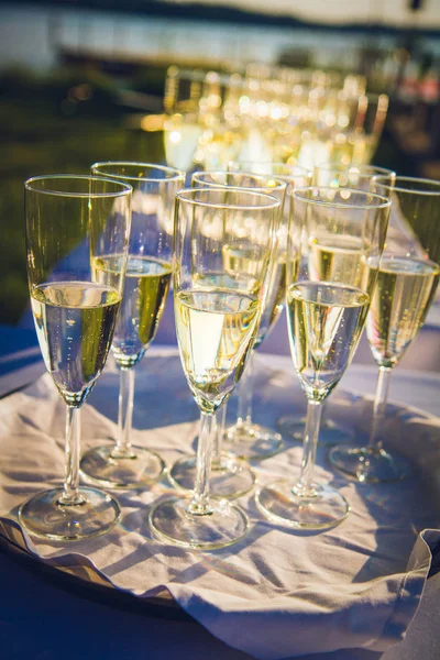 Шампанське Флейтних Окулярах Весіллі — стокове фото