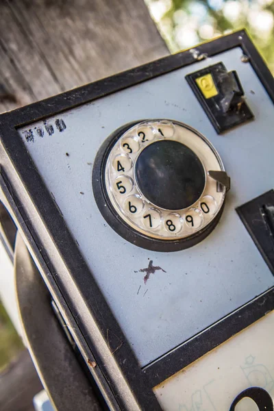 Een Vintage Pay Telefoon Een Paal — Stockfoto
