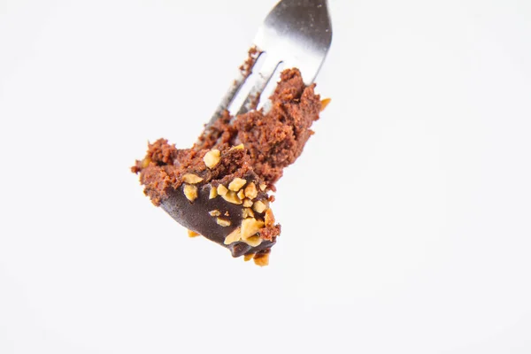 Ромовый Шар Украшенный Шоколадом Орехами Вилке Белом Фоне — стоковое фото