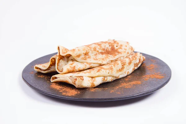 Pfannkuchen Gefüllt Mit Geschmorten Mit Zimt Bestreuten Äpfeln — Stockfoto