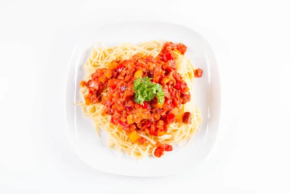 Spaghetti Mit Soße Mit Frischer Petersilie Auf Einem Teller Auf — Stockfoto