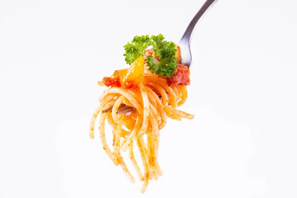 Spaghettis Sauce Décorés Persil Sur Une Fourchette Sur Fond Blanc — Photo