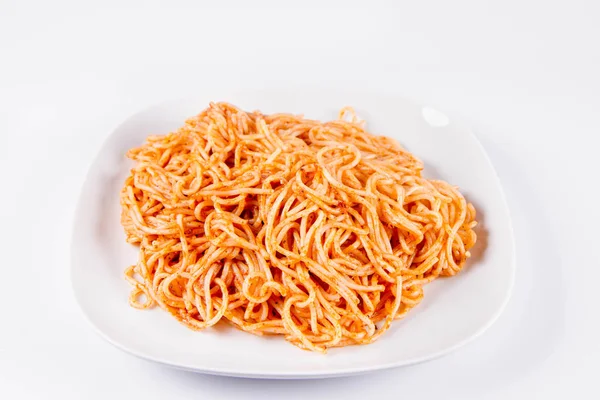 Espaguetis Con Pesto Plato Sobre Fondo Blanco —  Fotos de Stock