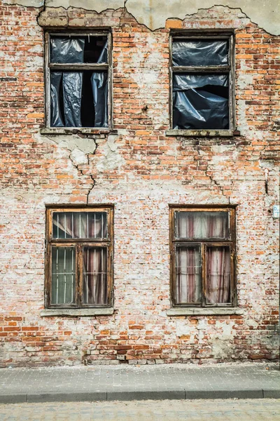 Opuszczony Budynek Podziałem Okna Cegła — Zdjęcie stockowe