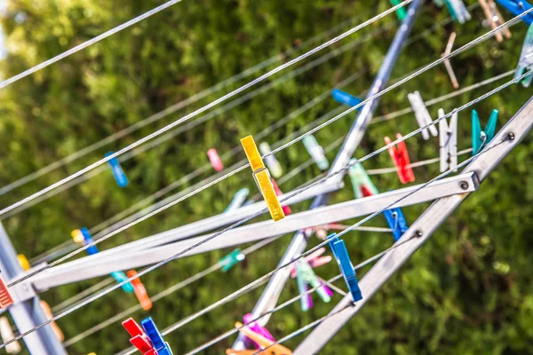 Vêtements Chevilles Sur Sèche Linge Dans Jardin — Photo