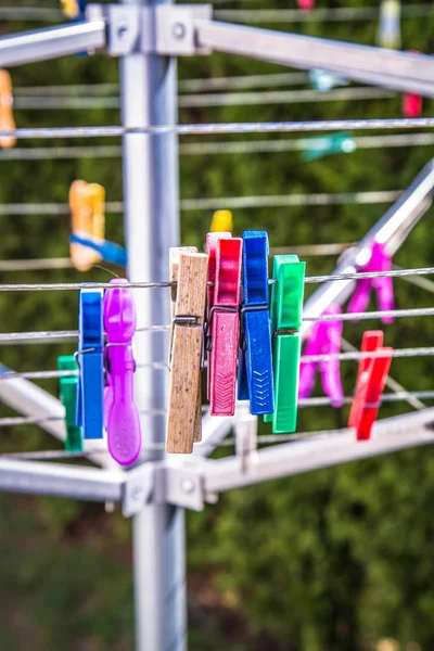 Vêtements Chevilles Sur Sèche Linge Dans Jardin — Photo