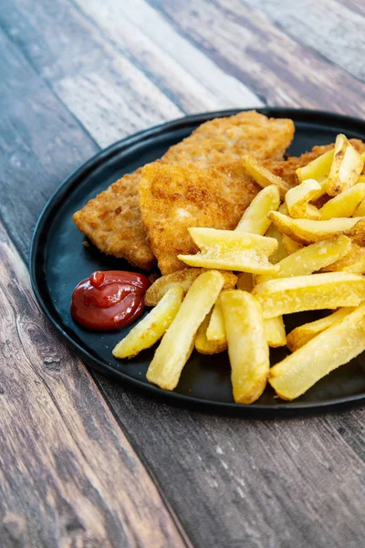 British Traditional fish and chips and tartar sauce