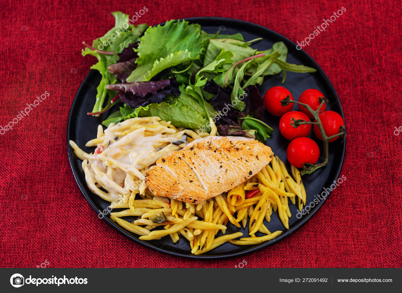 Trofie Pasta Marinate Chicken Parmesan Sauce Stock Photo by ©ilolab 272091492