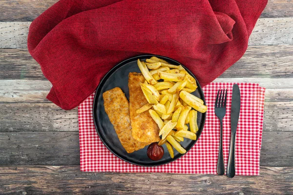 British Traditional fish and chips and tartar sauce