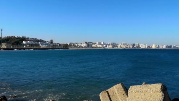 Praia Malabata Tânger Marrocos Com Cidade Porto Segundo Plano Tânger — Vídeo de Stock