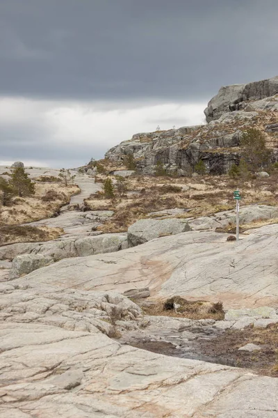 Bir Yoldaki Güzellik Görünümüne Preikestolen Norveç — Stok fotoğraf