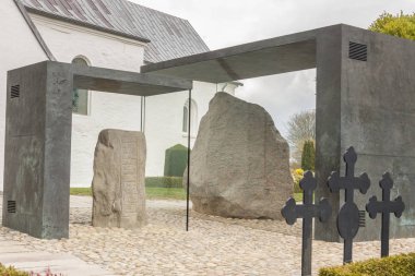 Jelling parlamasını, 10 yüzyıla, Jelling, Danimarka, Europe oyulmuş büyük taşlar