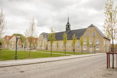 Christiansfeld, Danimarka - 9 Mayıs 2017: Street eski şehir Unesco Dünya Mirası patronaj 9 Mayıs 2017 Christianfeld, Danimarka'da sahiptir.