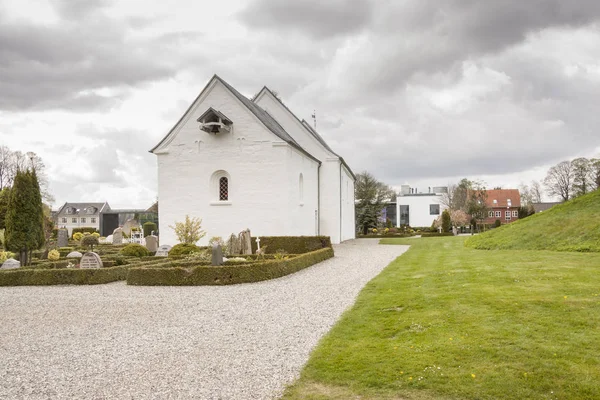 Jelling Denmark May 2017 White Church Monument Area Which Enjoys — Stock Photo, Image