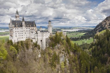 Neuschwanstein Kalesi - güneybatı Bavyera, Almanya.