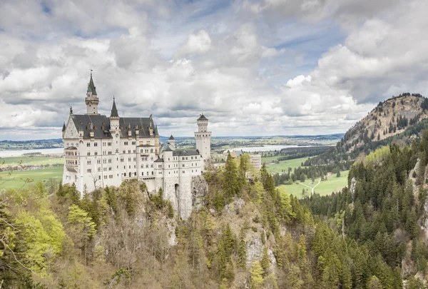 Neuschwanstein Castle-sydvästra Bayern, Tyskland. — Stockfoto
