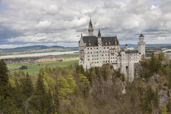 Castello di Neuschwanstein - Baviera sud-occidentale, Germania . — Foto Stock