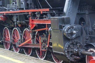 Eski buharlı lokomotif tipi - Ty42-107 Kalety - Polonya.