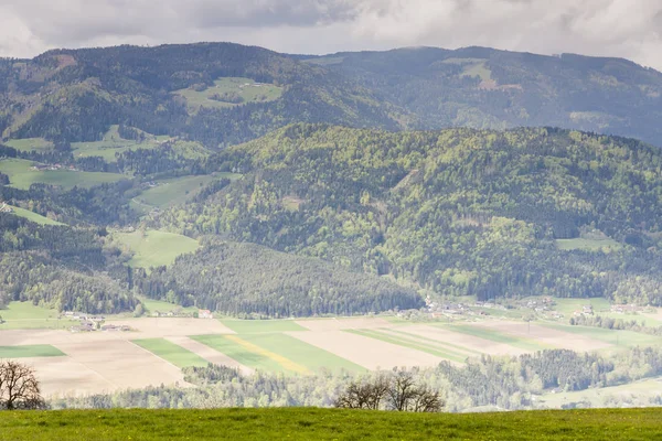 Oostenrijkse landschap. — Stockfoto