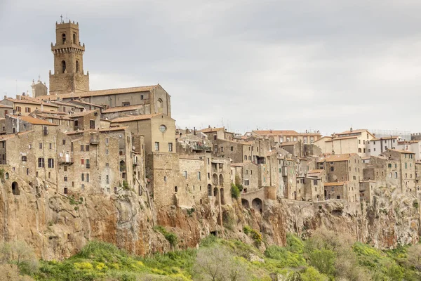 Pitigliano skönhet gammal stad i Toscana, Italien. — Stockfoto