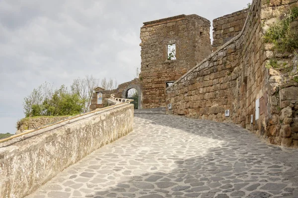 Vista del casco antiguo de Bagnoregio - Toscana, Italia —  Fotos de Stock