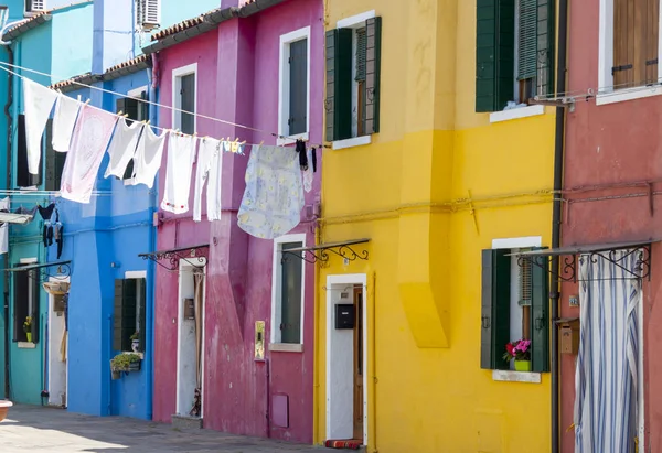 Burano renkli evler — Stok fotoğraf
