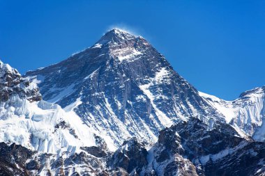 Everest'in Güney eyer mavi renkli - Gokyo Vadisi'nden Everest yol ana kampta - Nepal Himalayalar dağlar