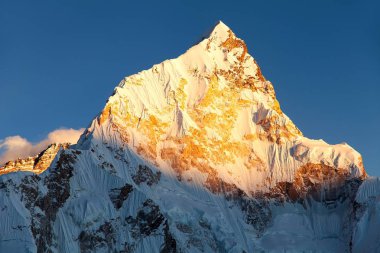 mount Nuptse Kala Patthar, Nepal Himalayalar Dağları üzerinden akşam gün batımı görünümü