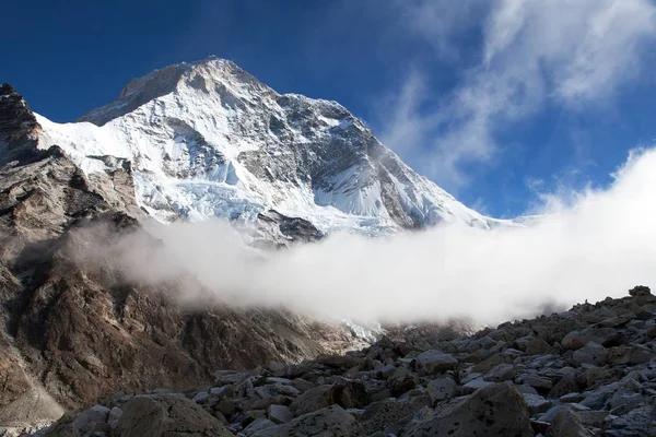 Monte Makalu Com Nuvens Montanhas Himalaia Nepal Vale Barun — Fotografia de Stock