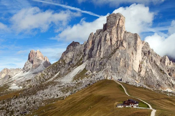 Passo Giau Cerca Cortina Ampezzo Mout Gusela Nuvolau Alpes Dolomitas —  Fotos de Stock