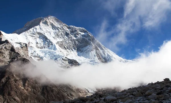 Bulutlu Makalu Dağı Nepal Himalayaları Dağları Barun Vadisi — Stok fotoğraf