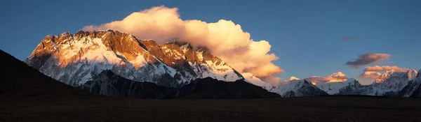 Noite Vista Pôr Sol Lhotse Nuptse Nuvens Topo Tom Quente — Fotografia de Stock