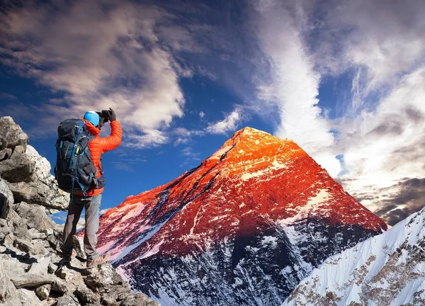 Вечерний Цветной Вид Долины Гокё Туристом Пути Базовый Лагерь Эверест — стоковое фото