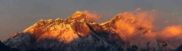 Noite Pôr Sol Vista Colorida Vermelha Monte Everest Lhotse Nuptse — Fotografia de Stock