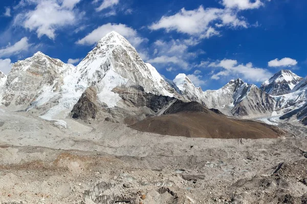 Panoramic View Everest Pumori Kala Patthar Nuptse Beautiful Clouds Sky — Stock Photo, Image