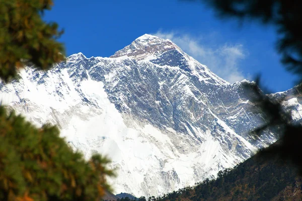 Utsikt Över Mount Everest Nära Namche Bazar Mitten Tallar Khumbu — Stockfoto