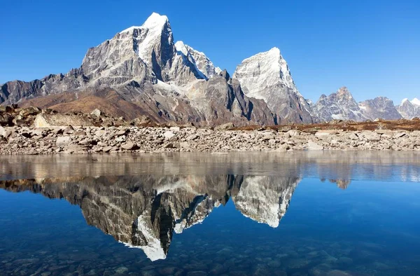 Mont Tabuche Peak Miroir Dans Petit Lac Montagne Népal Himalaya — Photo