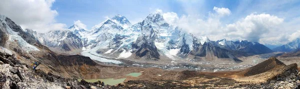 Himalaya Panoramę Gór Himalaje Mount Everest Piękne Niebo Lodowiec Khumbu — Zdjęcie stockowe