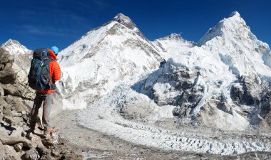 Pumo Ri ana kampından Everest Dağı, Lhotse ve Nuptse 'nin ana kampı Sagarmatha Ulusal Parkı, Khumbu Vadisi - Nepal Himalayalar