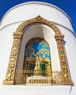 Buda heykeli üzerinde dünya barış stupa yakınındaki Pokhara, Annapurna alan, Nepal