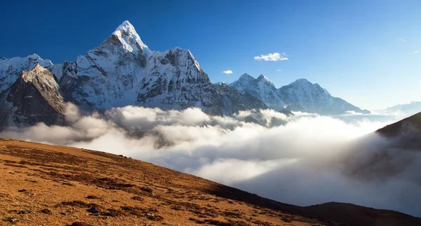 Večerní Pohled Mount Ama Dablam Cestě Mount Everest Base Camp — Stock fotografie